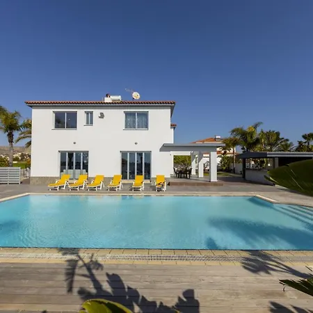 The Ultimate Guide To Renting Your Luxury 4 Bedroom Villa With Private Pool, Larnaca Villa 1398 Villa *
