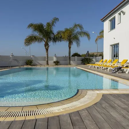 Villa The Ultimate Guide To Renting Your Luxury 4 Bedroom Villa With Private Pool, Larnaca Villa 1398 *