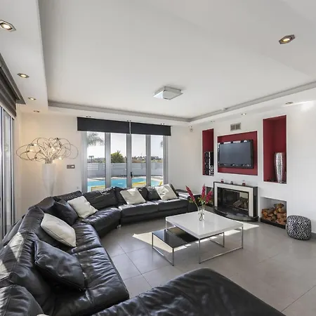 Villa The Ultimate Guide To Renting Your Luxury 4 Bedroom Villa With Private Pool, Larnaca Villa 1398 Voroklini