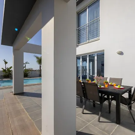 别墅 The Ultimate Guide To Renting Your Luxury 4 Bedroom Villa With Private Pool, Larnaca Villa 1398