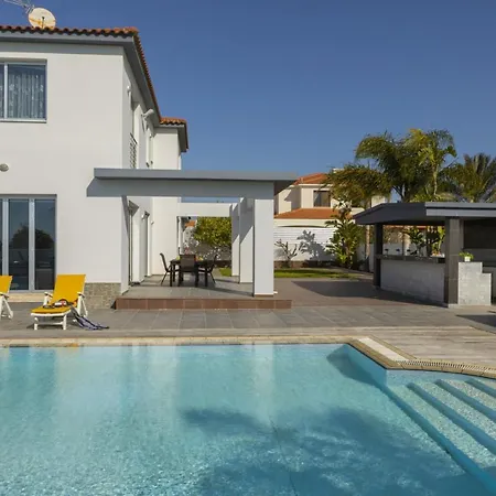 别墅 The Ultimate Guide To Renting Your Luxury 4 Bedroom Villa With Private Pool, Larnaca Villa 1398